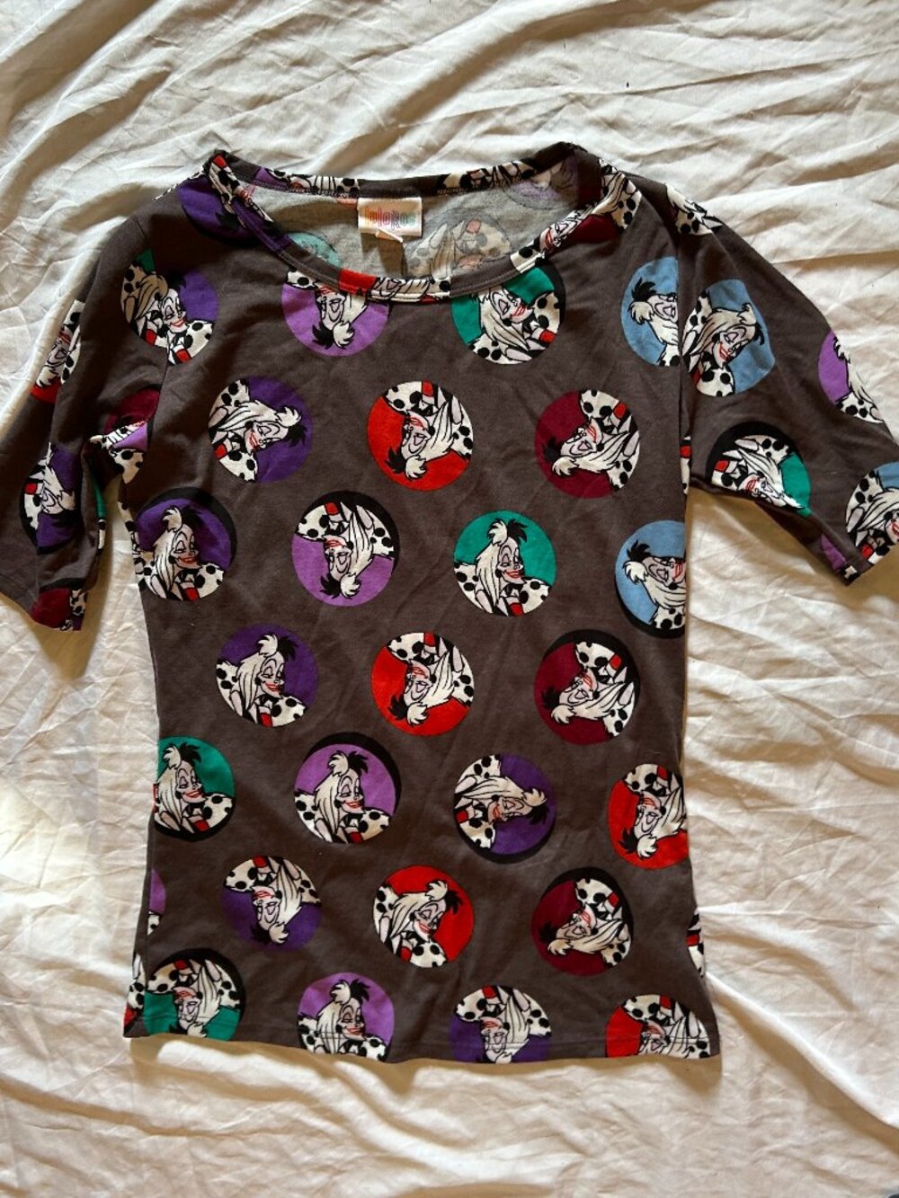Disney villan cruella deville luLaroe size xs extra small womens tee shirt